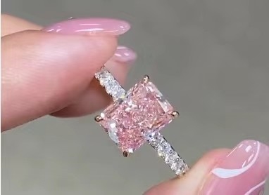 2.26ct Laboratuvarda yetiştirilmiş pembe elmas nişan yüzüğü 18K beyaz altın gelinlik yüzüğü